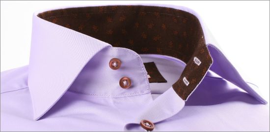 Chemise mauve à col et poignets à motifs fleuris marrons