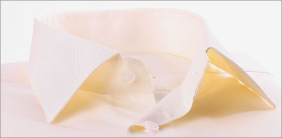 Chemise ivoire tissu gabardine à poignets mousquetaires