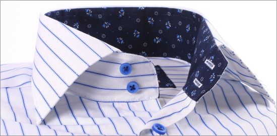 Chemise blanche à rayures bleu clair et bleu foncé
