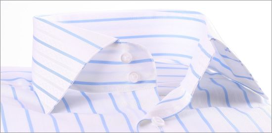 Chemise blanche à rayures bleu clair