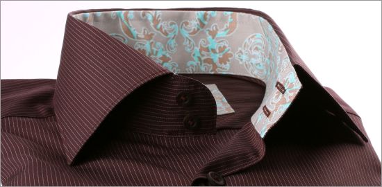Chemise marron à rayures et col et poignets à motifs beiges et bleus
