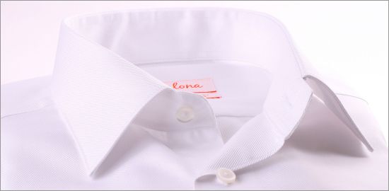White twill classic collar shirt