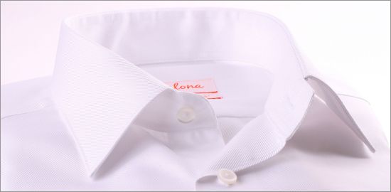 White twill classic collar shirt