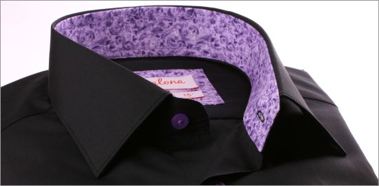 Chemise noire à col et poignets à motifs mauves