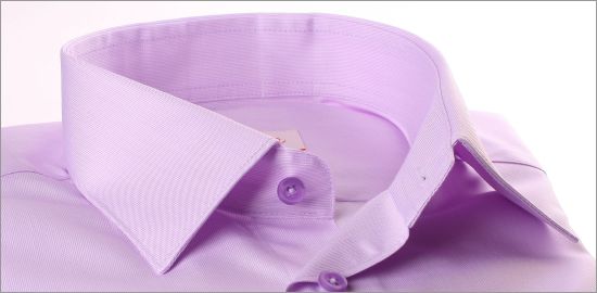 Chemise mauve à poignets mousquetaires, tissu gabardine