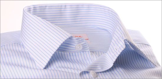 Chemise blanche à fines rayures bleu clair