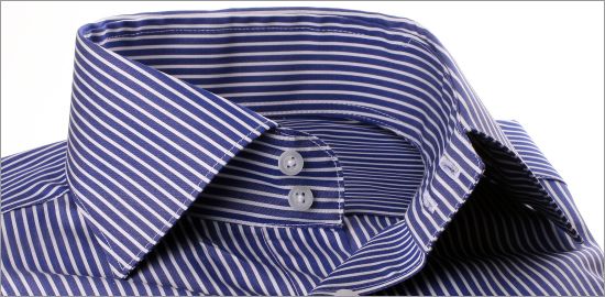 Chemise à rayures bleu foncé et blanches