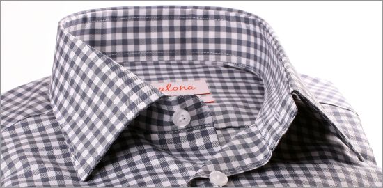 Blanco y gris a cuadros camisa