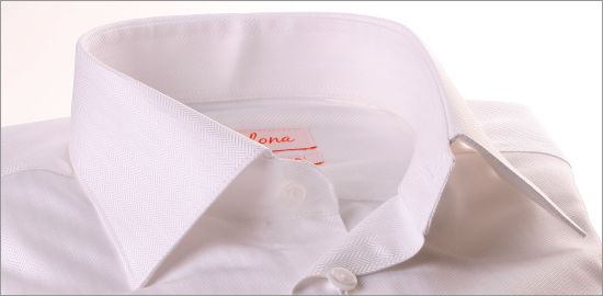 Camisa blanca de espiga