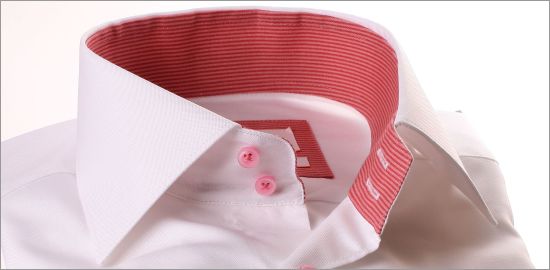 Wit overhemd met roze en rode strepen kraag en manchetten
