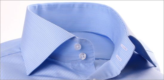 Blauw shirt met witte strepen