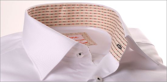 Chemise blanche à col et poignets beige à motifs tirets