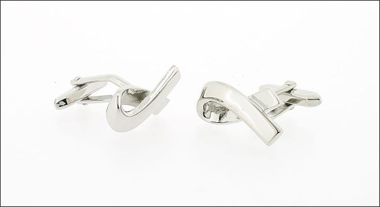 Bouton de manchette en forme de noeud