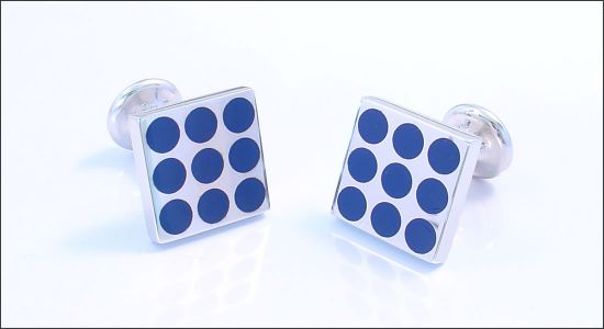Vierkante manchetknopen met donkerblauwe stippen emaille