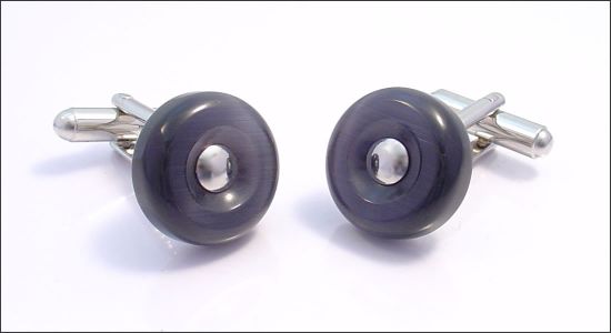 Boutons de manchette ronds noirs