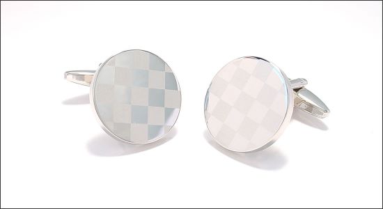 Bouton de manchette rond en échiquer de carreaux mats et brillants